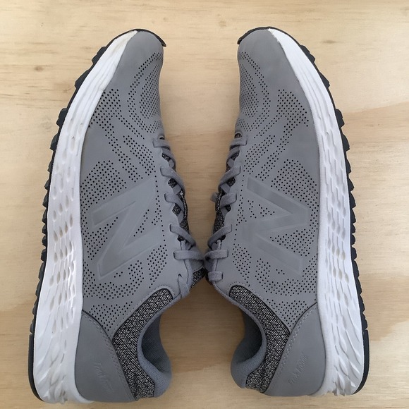 New Balance Women's Fresh Foam Arishi Running Size 9.5B Gray- Comfort Sneakers - Picture 1 of 11